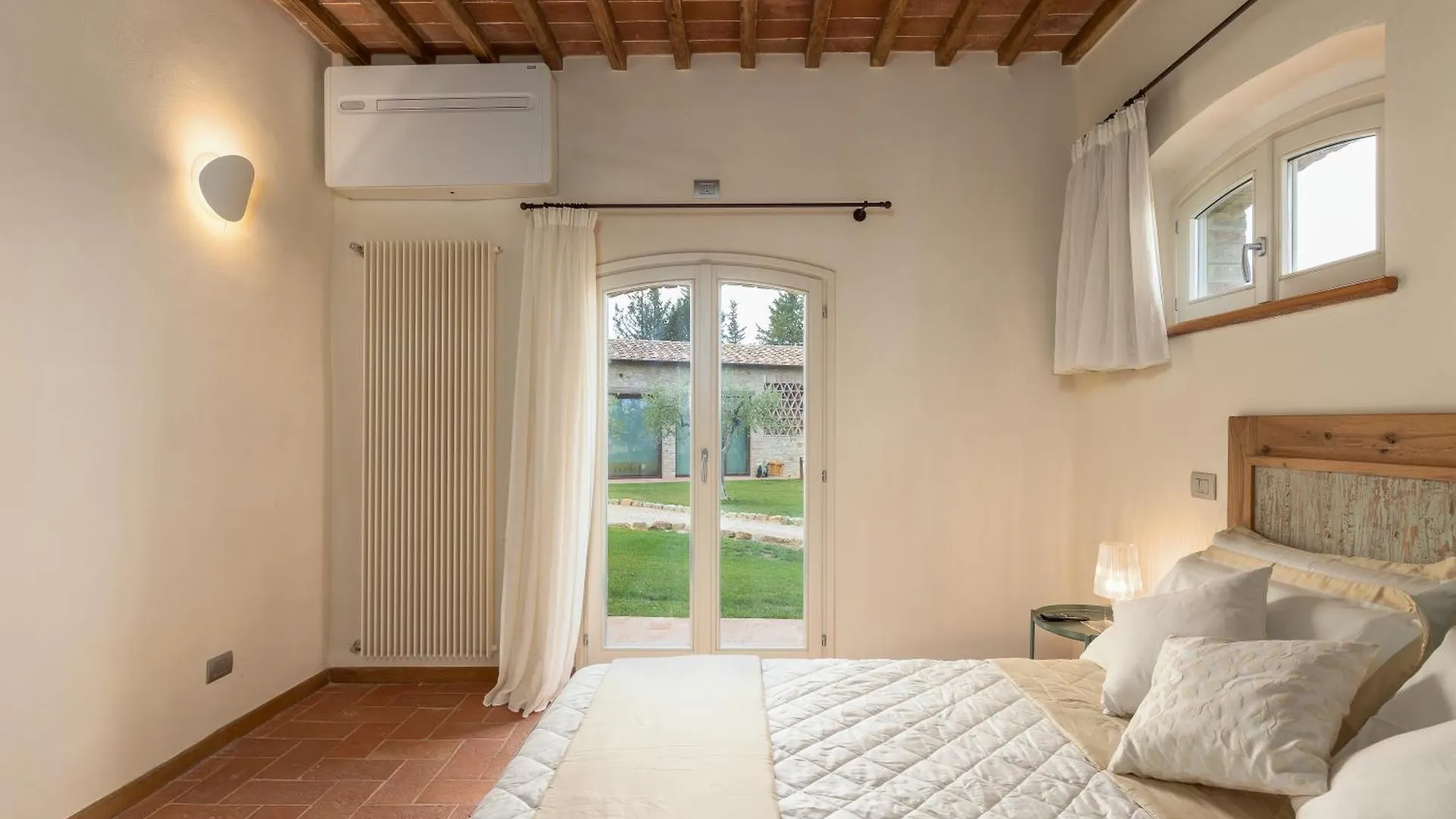 Il Castro Luxury Apartments San Gimignano 0*,